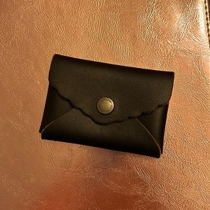 Portland Leather scalloped card holder
